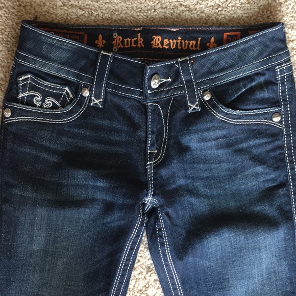 Like New Rock Revival Boot Cut Rhinestone Jeans - Picture 6 of 7